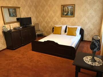 Фото номера Двухместный номер с 1 кроватью Отель Hotel Restauracja Willa Radwan г. Aleksandrów Kujawski 4